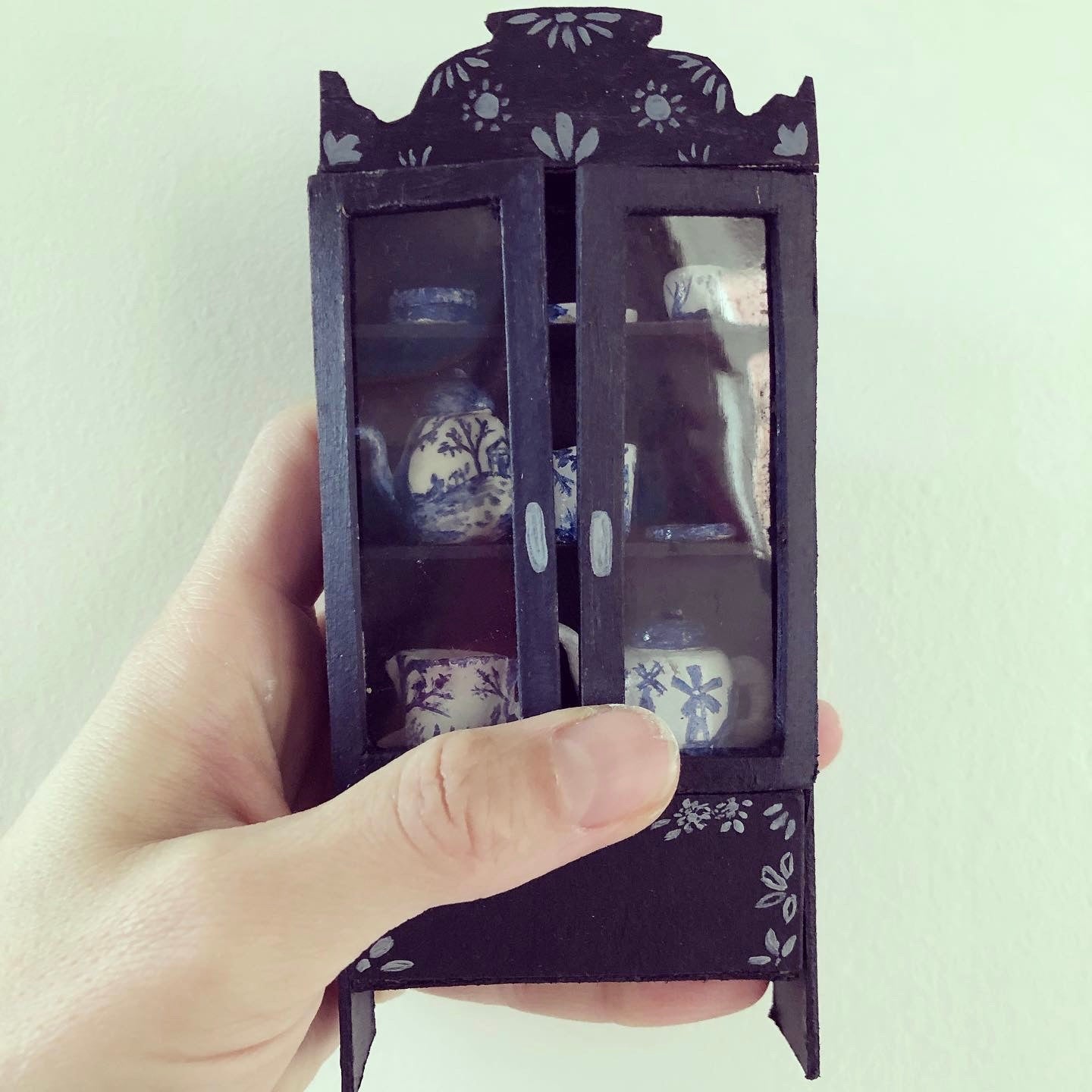 Mostrador de loza miniatura