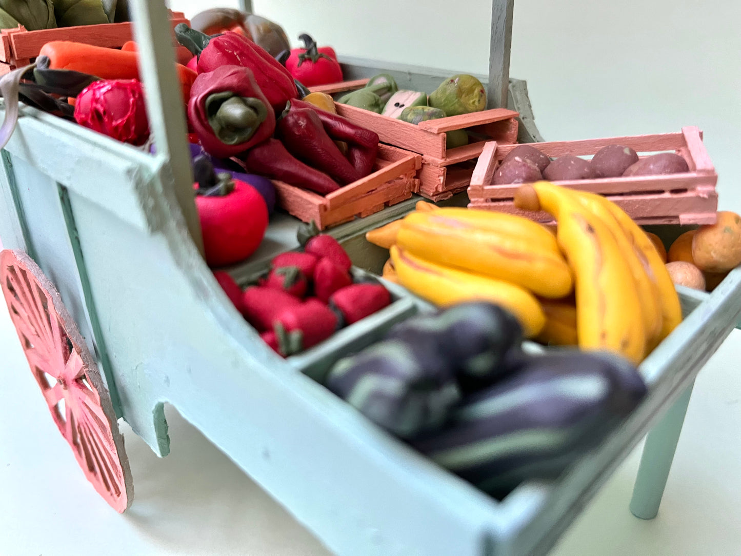 Carrito de frutas miniatura